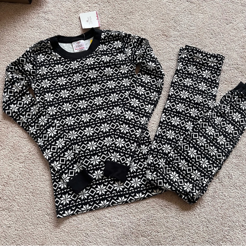 NWT Hanna Andersson Black and White Pajamas